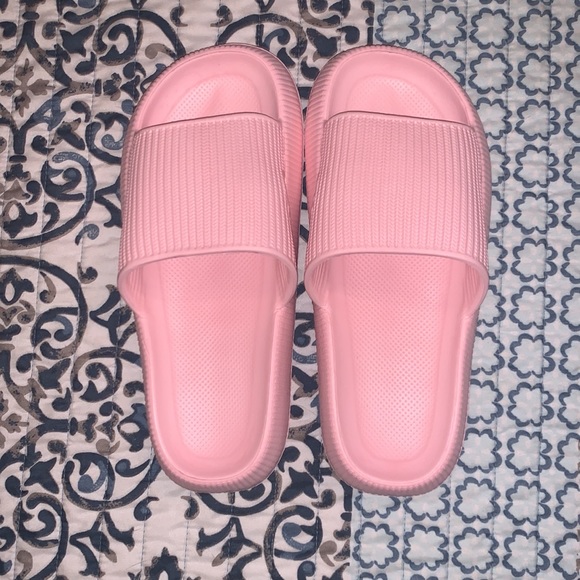 Pillow Slides Shoes New Comfy Antislip Pillow Slides Poshmark